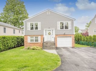 6 Mortimer Pl, Bronxville, NY 10708