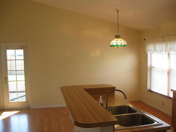 5th image of 4865 Saint Georges Ave
