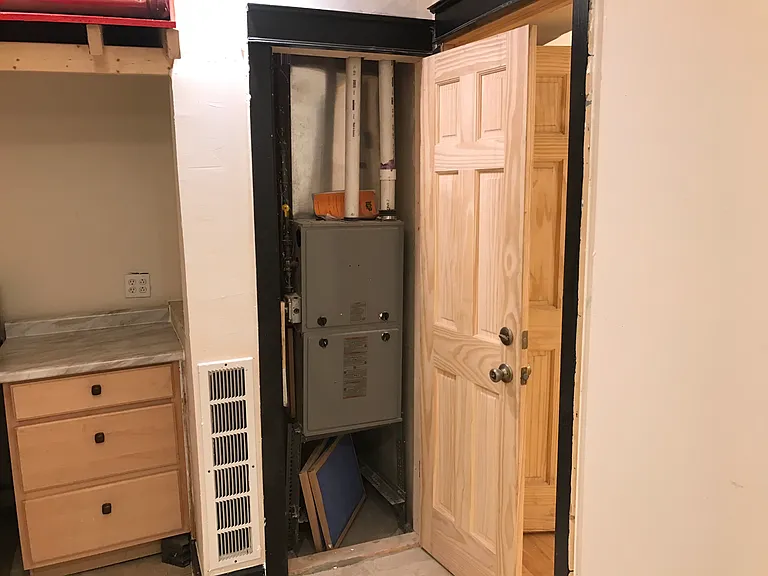 9616 S Exchange Ave #1R — Photo 9