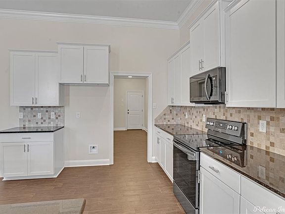 4th image of 241 Danielle Dr