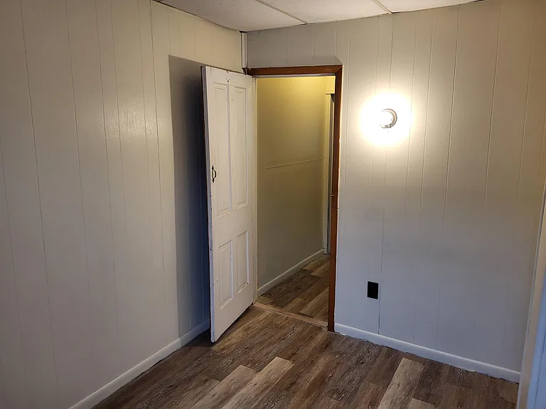 2432 Main St — Photo 16