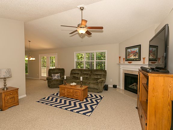 4th image of 1496 Kentucky Ave