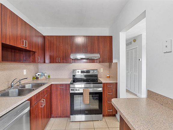 3rd image of 4751 NW 10th Court #312