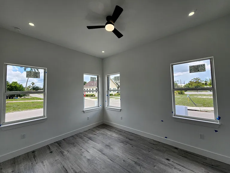 10651 Hampton St — Photo 7