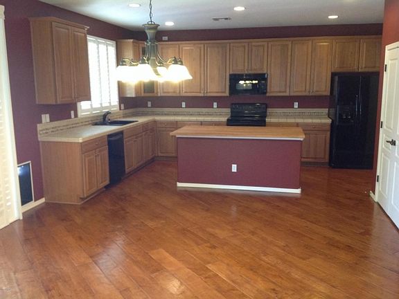 2nd image of 12 E Paso Fino Way