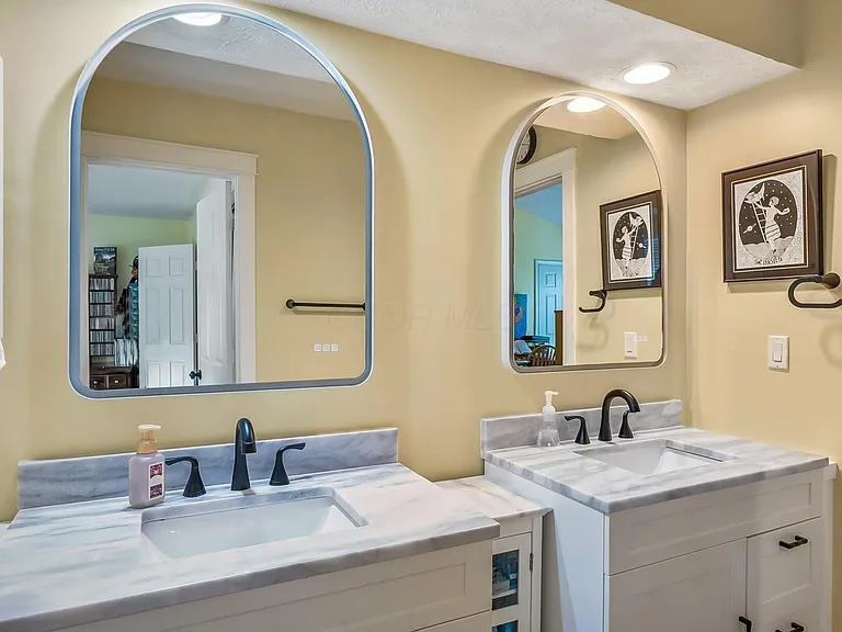 6986 Avery Rd — Photo 21