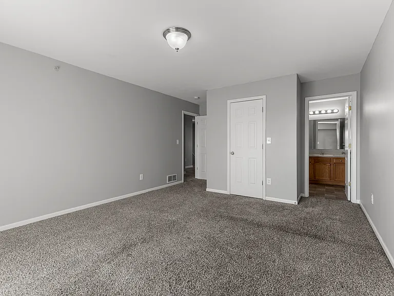 13165 Turnberry Ct — Photo 21