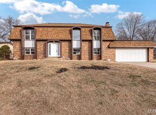 129 Toulon Ct, Fairview Heights, IL 62208