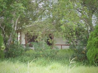 502 Dayton St, Seadrift, TX 77983
