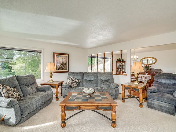 4th image of 1934 Mulberry Ln