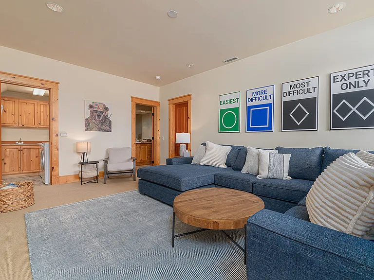 Double Eagle Dr — Photo 11