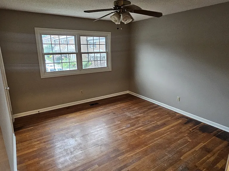 400 Davie Rd #42 — Photo 2