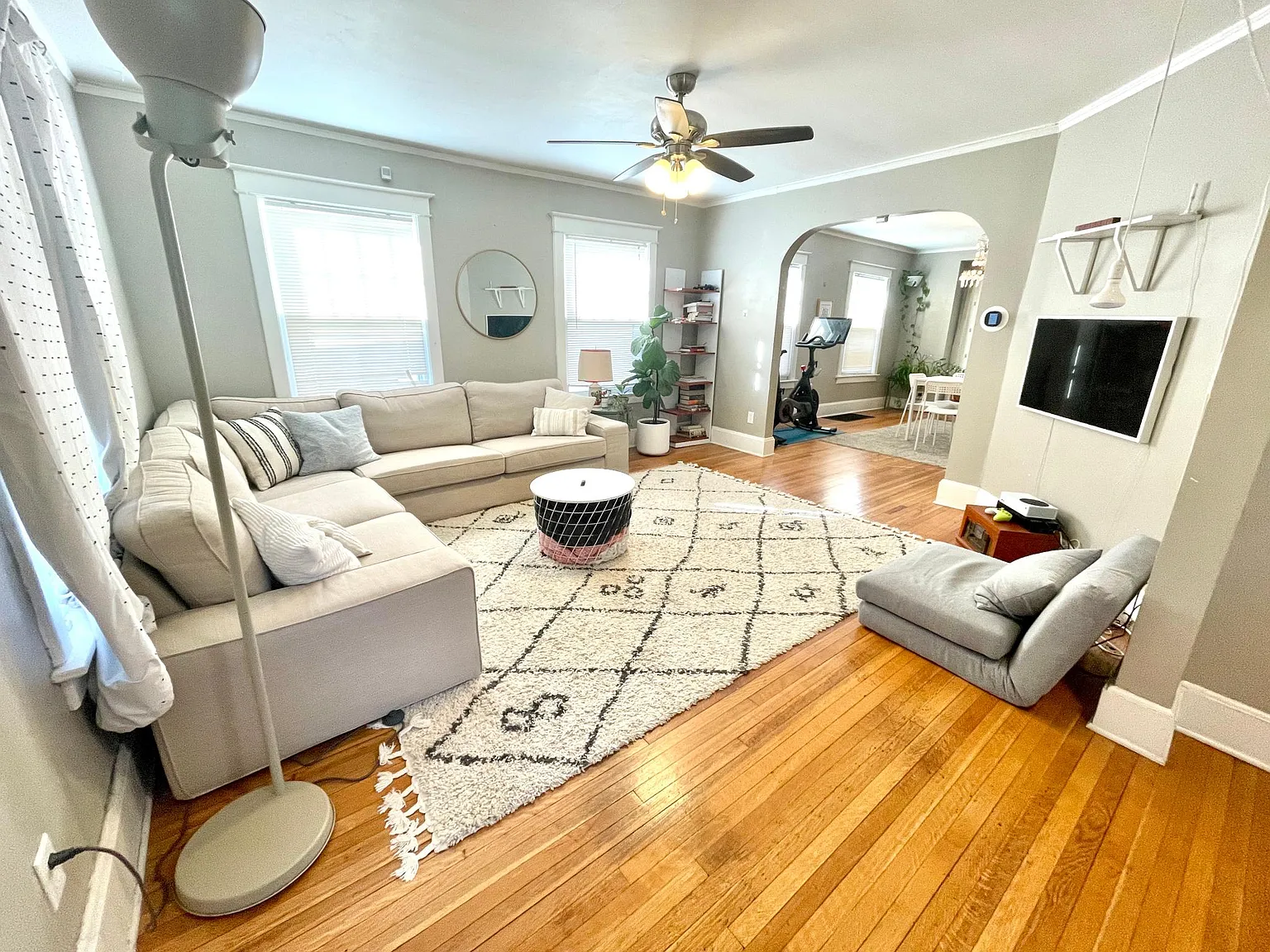 3924 Tracy Ave — Photo 2