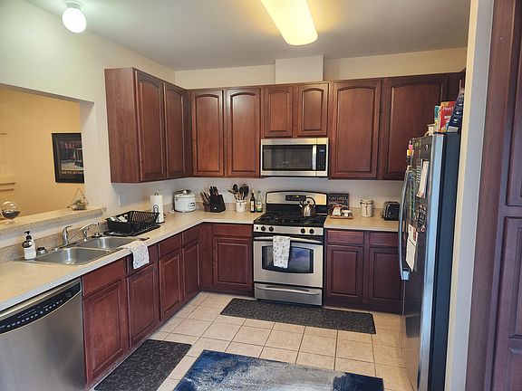 2nd image of 534 Cary Woods Cir