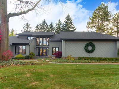 3735 Summit Ridge Dr, Rochester Hills, MI, 48306