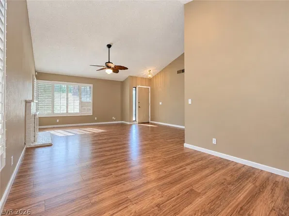 6672 Peachtree Ln, Las Vegas, NV 89103