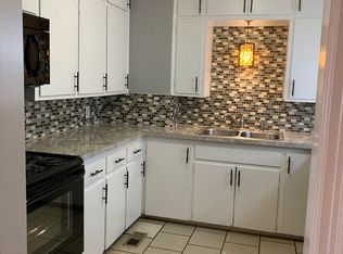 1747 S Roanoke Dr, Wichita, KS 67218