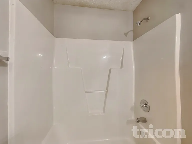 2112 McKinnon Dr — Photo 18