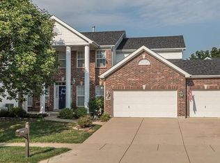 368 Carr Manor Ct, Ballwin, MO 63021