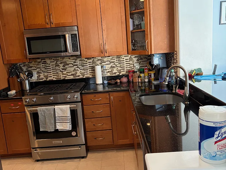 8404 Farrell Dr — Photo 3