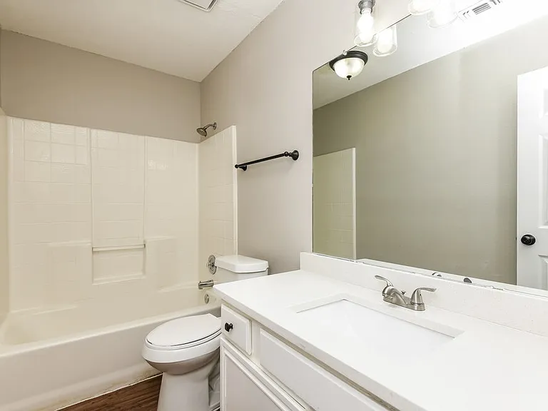 415 Faircrest Dr — Photo 15