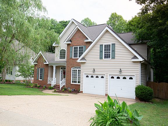 3rd image of 6229 N Mayfair Cir