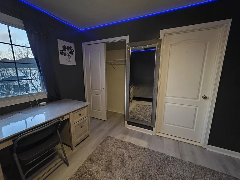 Upstairs Bedroom 1 - Jack and Jill Room