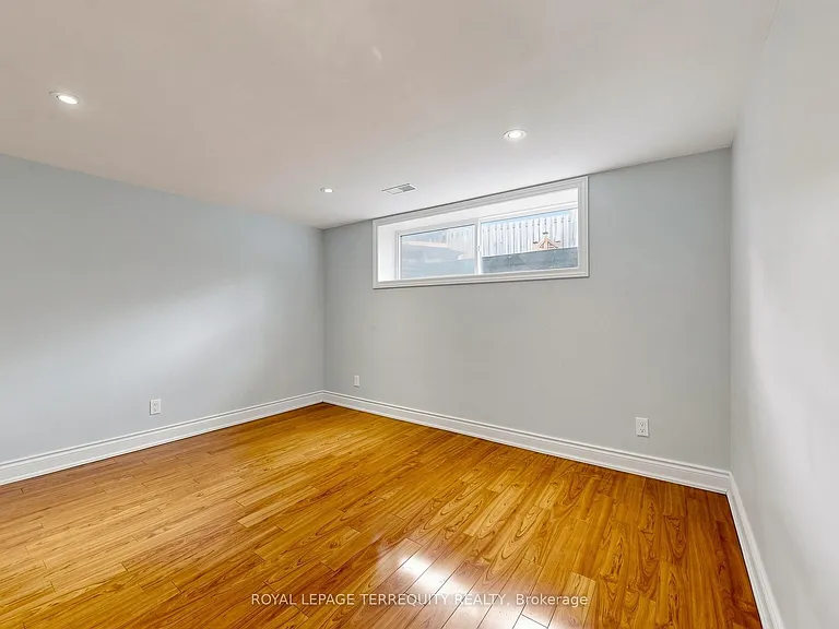 14 Hedges Blvd #LOWER — Photo 20