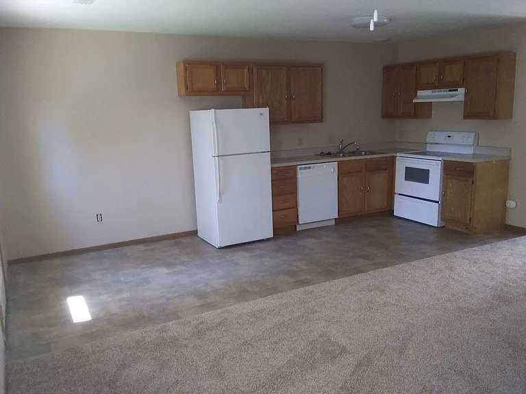 207 N Elm St #207 — Photo 7