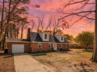 913 Norfleet Rd, Virginia Beach, VA 23464