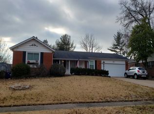 11 Edinburg Ct, Florissant, MO