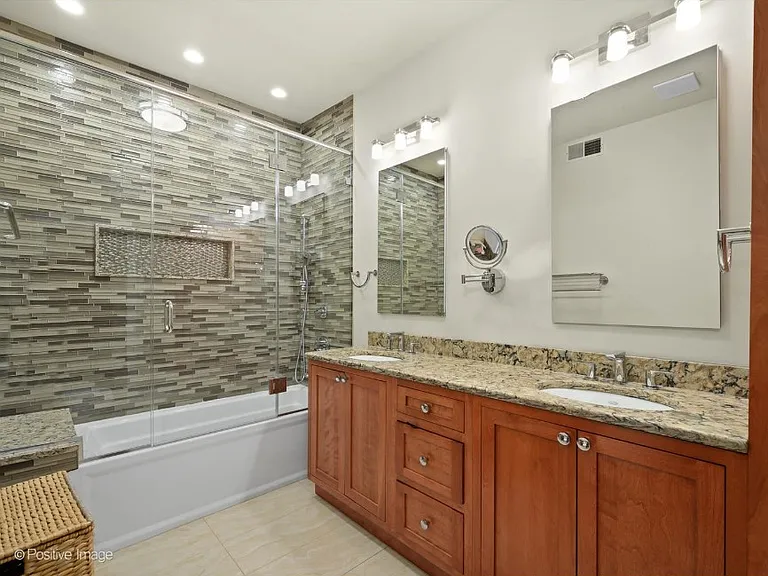 448 W Wrightwood Ave #2 — Photo 4