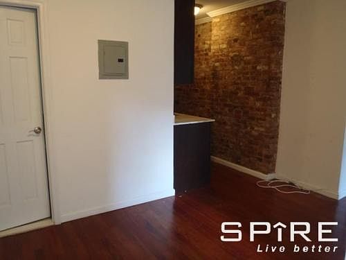 2nd image of 500 E 12th St APT 10