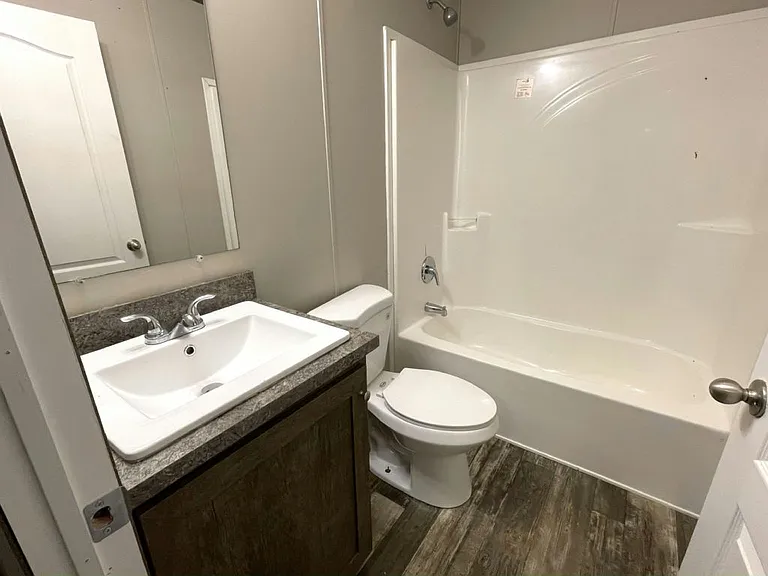 488 Linda Ln — Photo 12