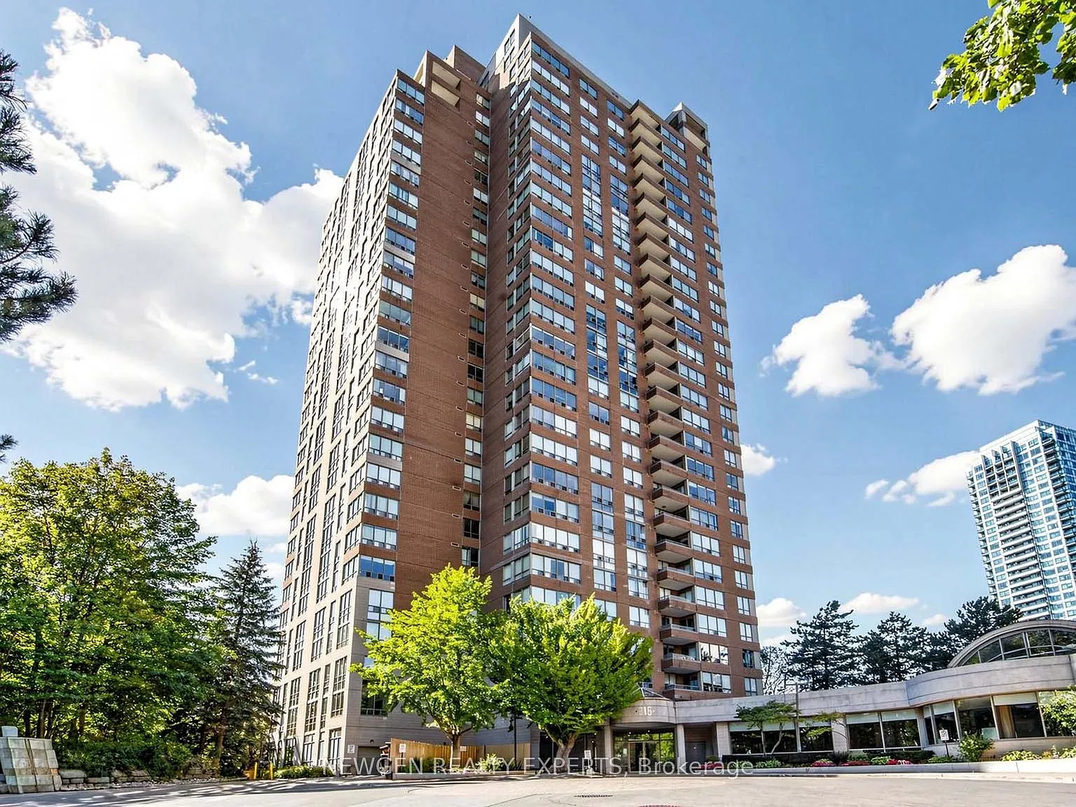 4 bed, $3,650 — Photo 1