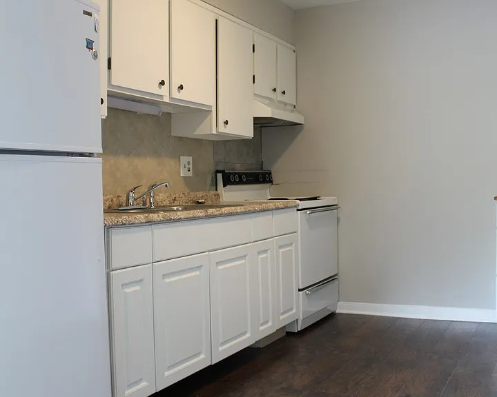 110 Griffith Rd #2 — Photo 2