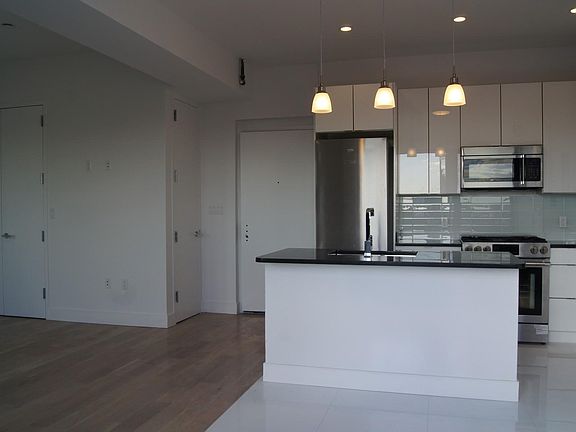 2nd image of 2734 21st St #8B