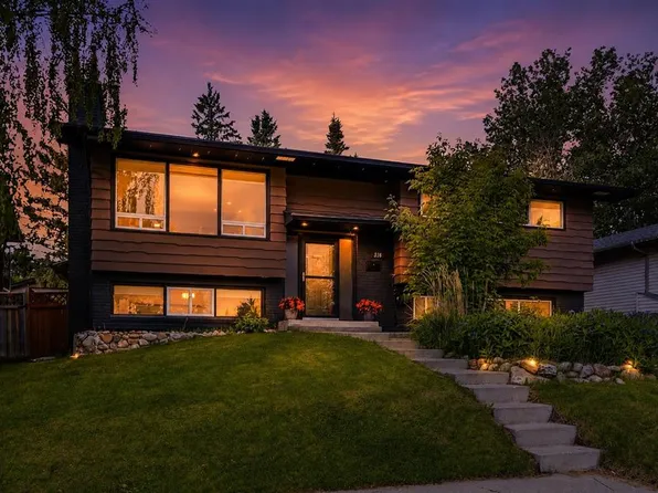 316 NE Canniff Pl SW, Calgary, AB T2W 2L9