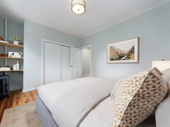 23-53 31st Street image 2 of 9