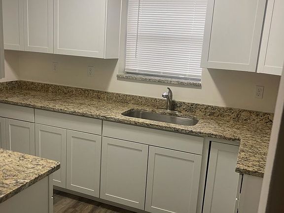 5th image of 6818 London Bridge Ln