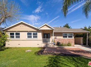 19517 Friar St, Reseda, CA 91335