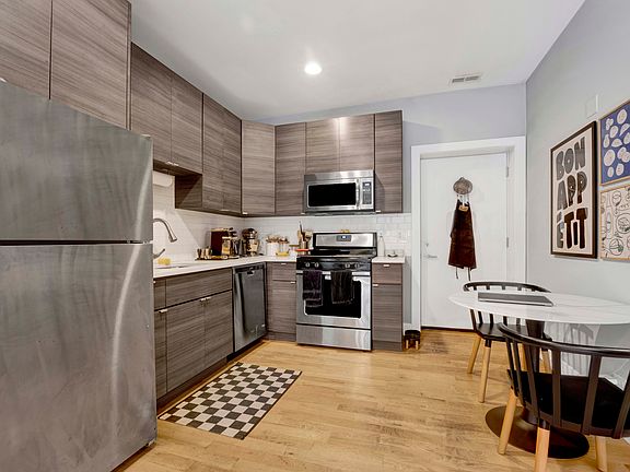 5th image of 3800 W Altgeld St #203
