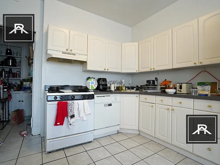 74 Gardner St #D6 — Photo 2