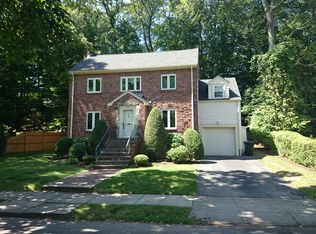 83 Risley Rd, Brookline, MA 02467