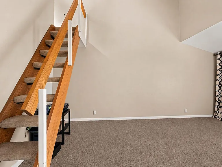 1556 Prairie Grove Dr — Photo 9