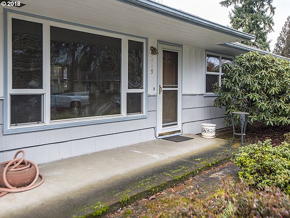 5th image of 619 SE 12th Ave