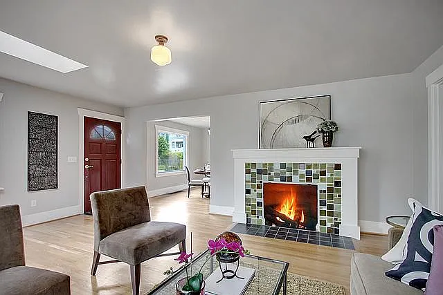 8 bed, 2300 sqft, $8,250 — Photo 3