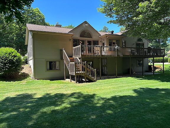 3rd image of 19000 Walden Dr