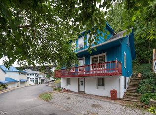 416 Riverdale Dr, Rocky River, OH 44116