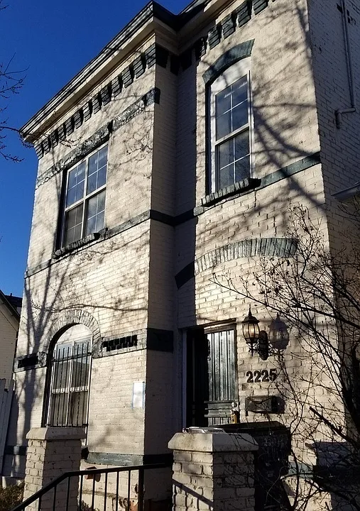 2225 W 31st Ave